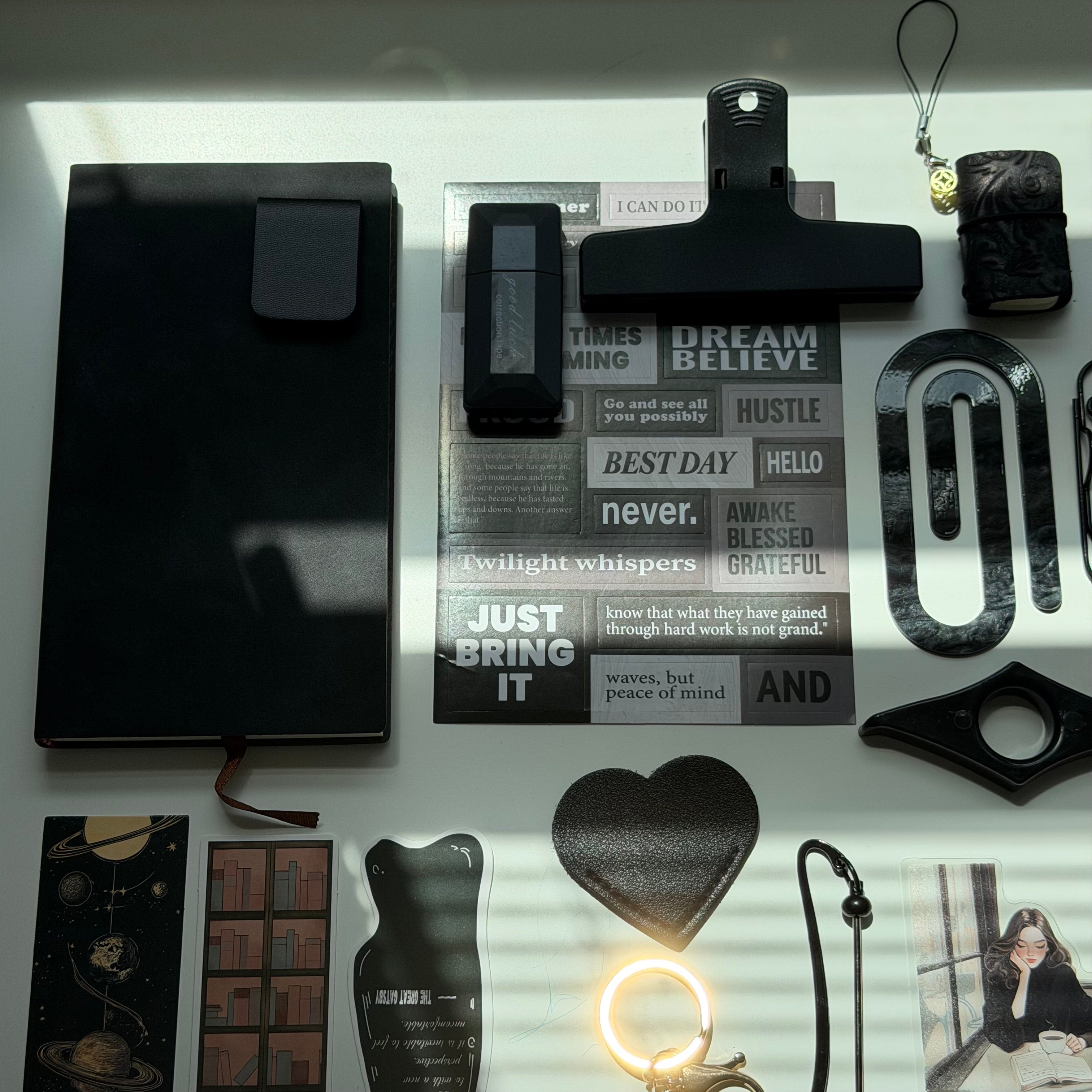 ✨ Dream in Black Box