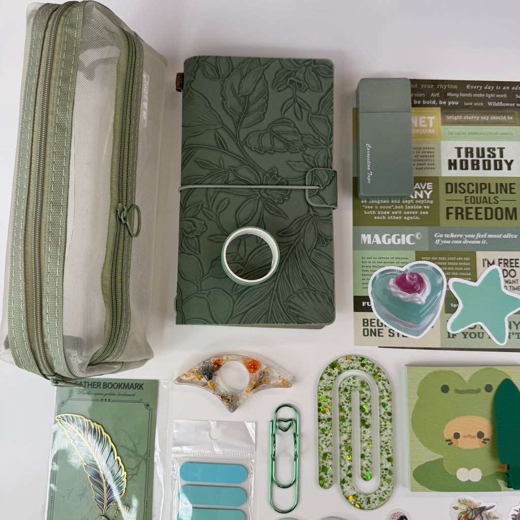 🍃 Green Serenity Creative Bundle