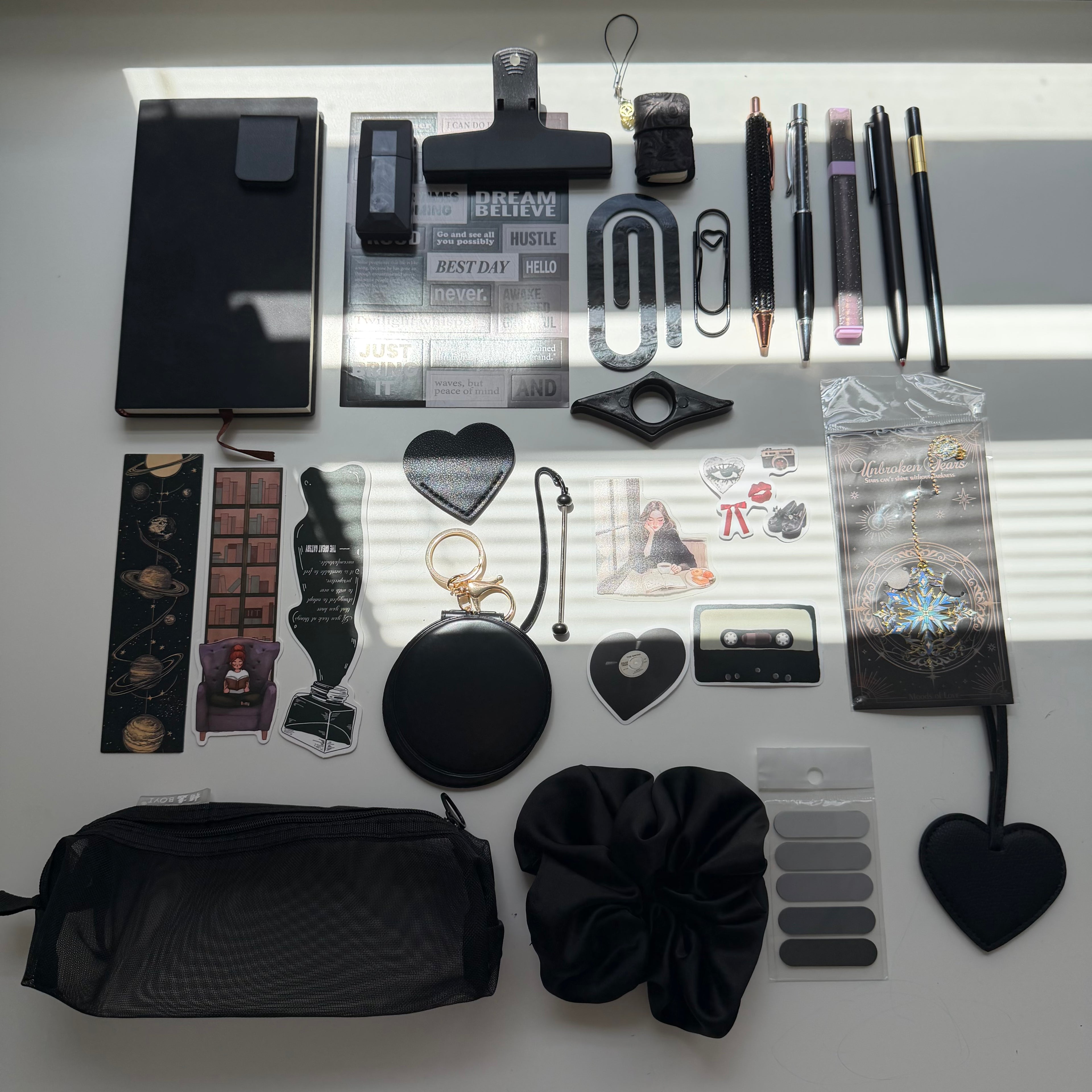 ✨ Dream in Black Box