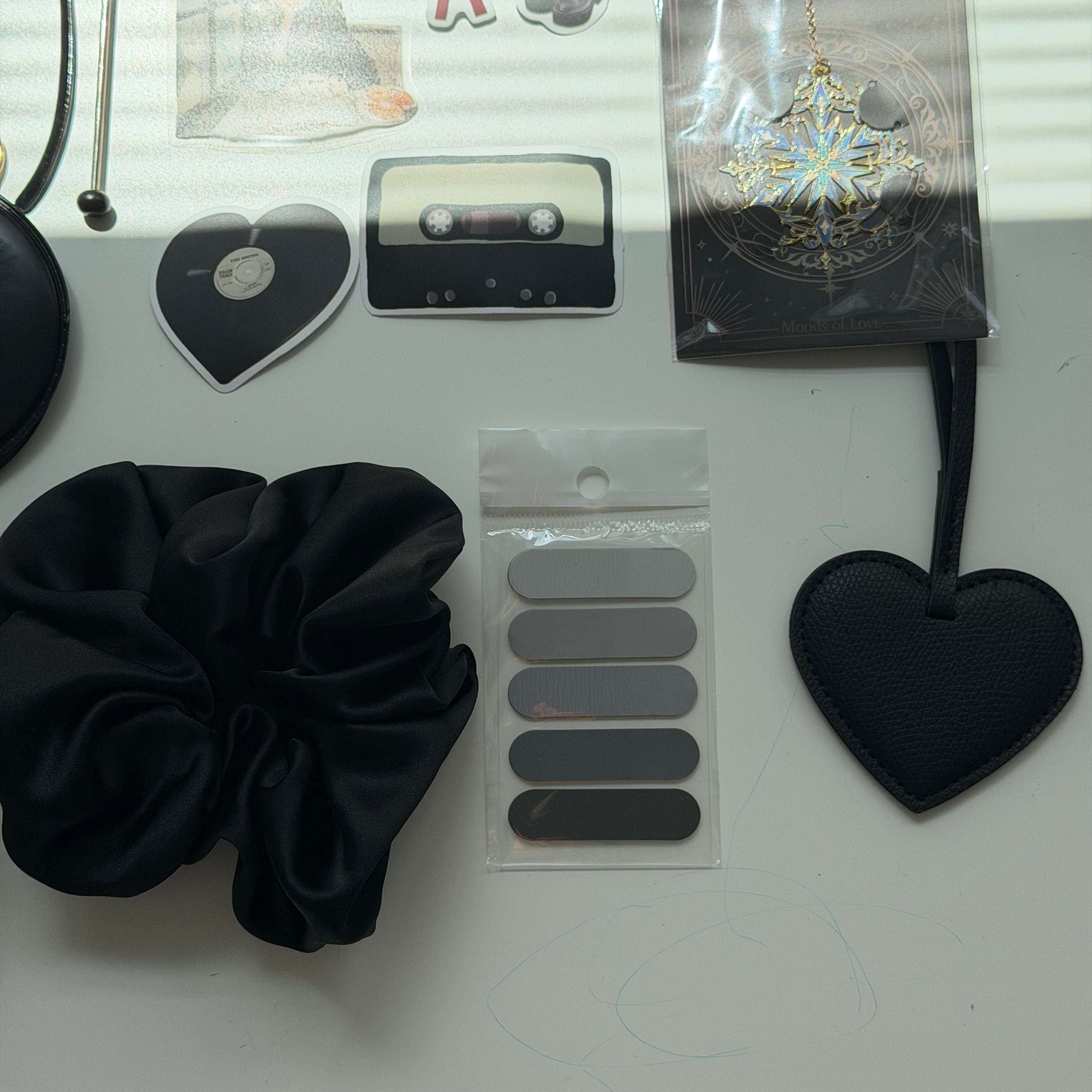 ✨ Dream in Black Box